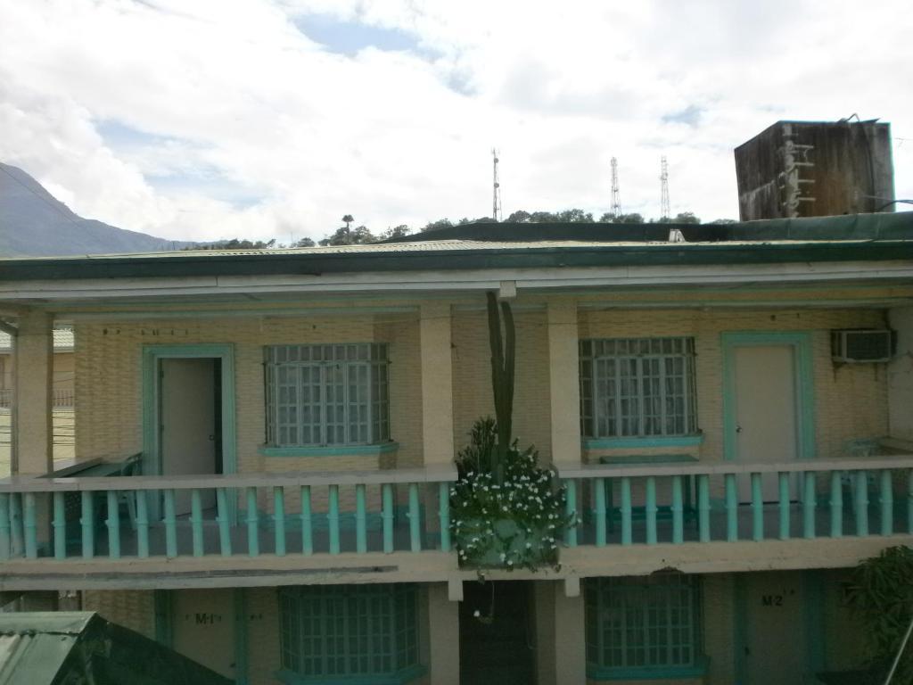 Manalo'S Lodge And Restaurant Puerto Galera Exterior photo